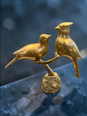 EUC Vintage Solid Brass Lovebirds Cardinals On Branch 7" Table Mantle Decor MCM